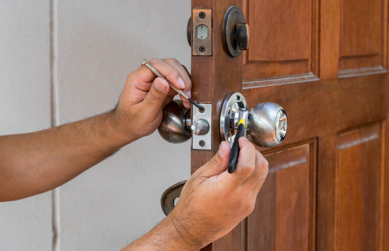 6 REASONS TO CALL A PROFESSIONAL LOCKSMITH